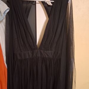 Black Floor-Length Formal Dress – Size 3XL – Open Back